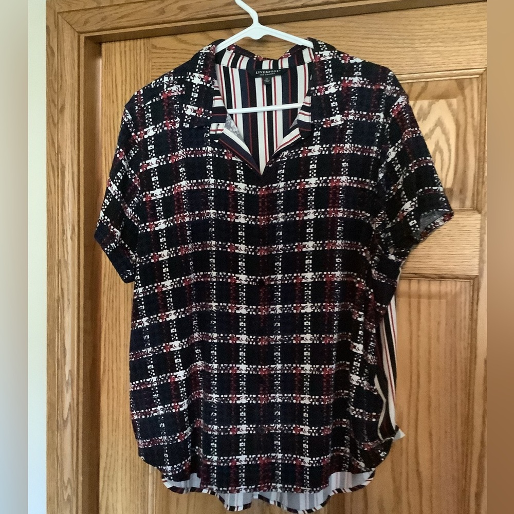 Preowned Liverpool Red/White /Blue Short Sleeve Top In XL